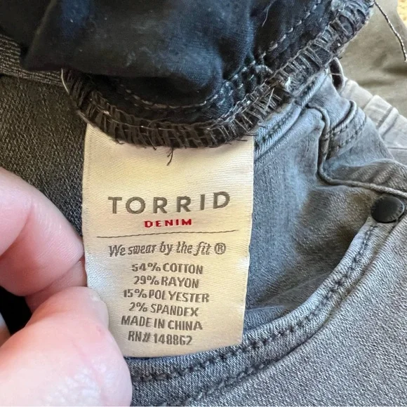 TORRID Jeggings Jeans Light Wash Color - Picture 7 of 9
